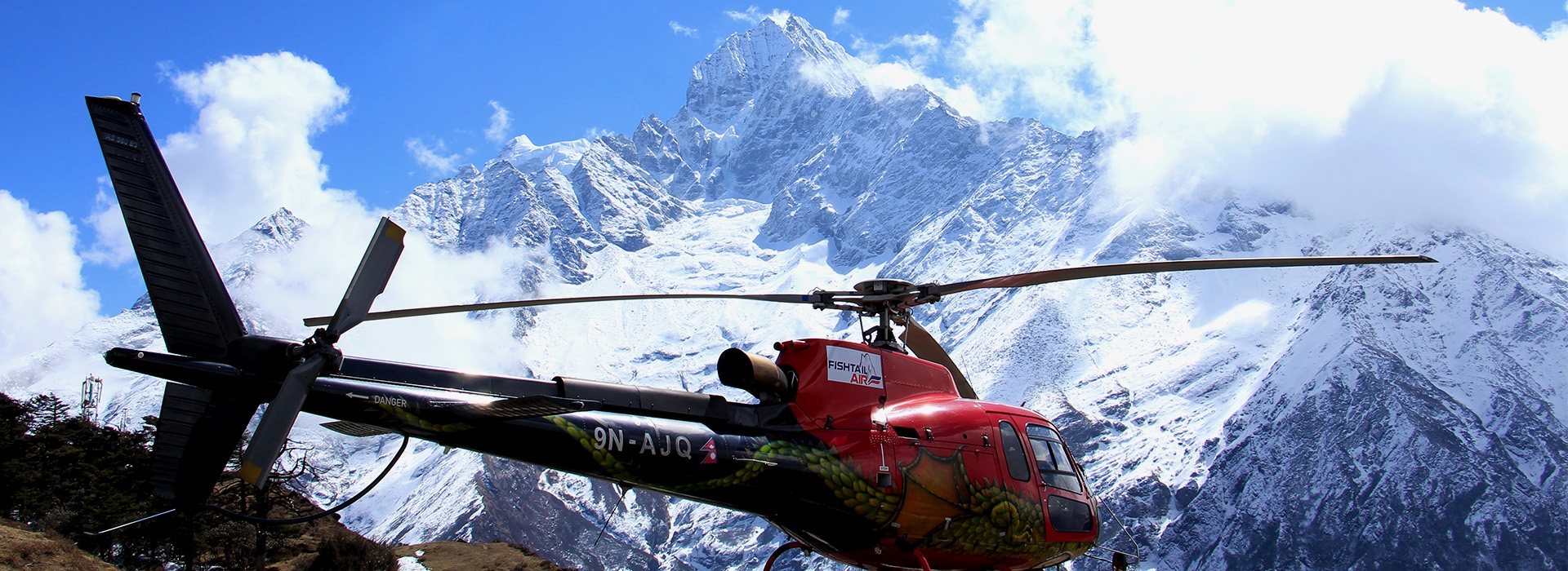 A Day Private Helicopter Date in Everest