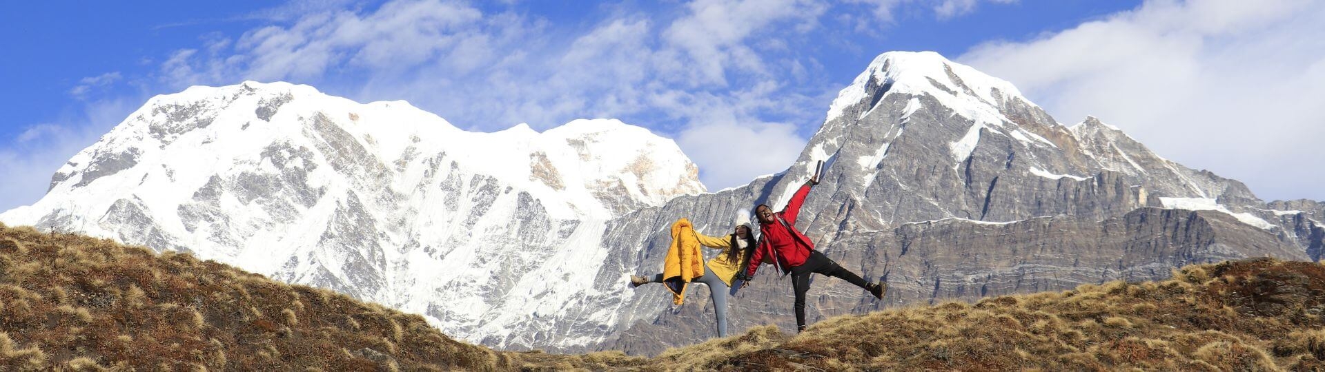 trekking-in-nepal-mountains