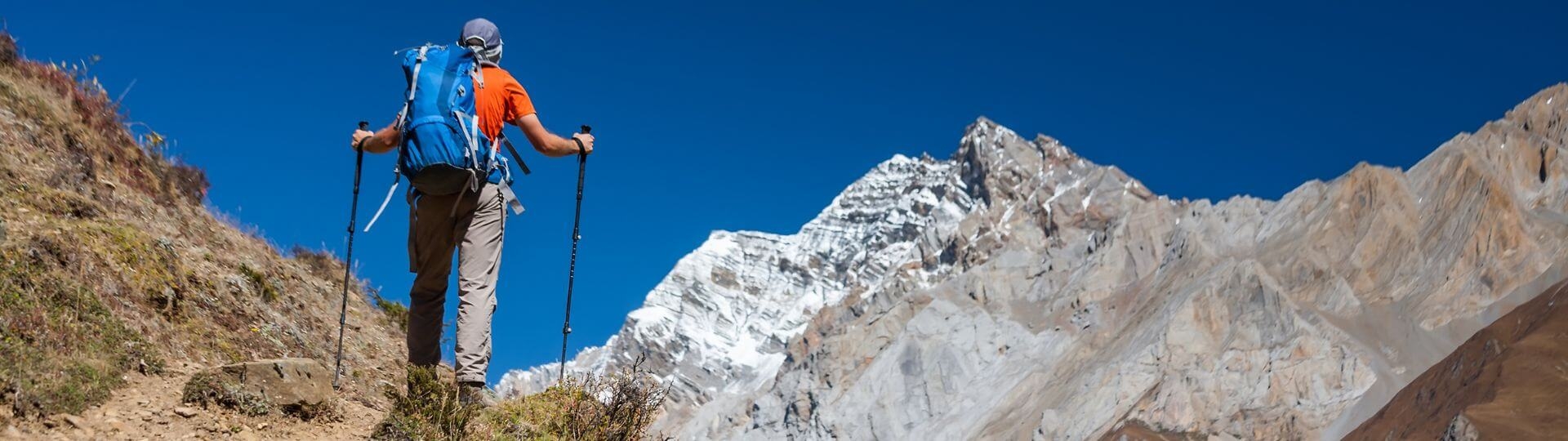 trekking-to-high-mountains-in-nepal