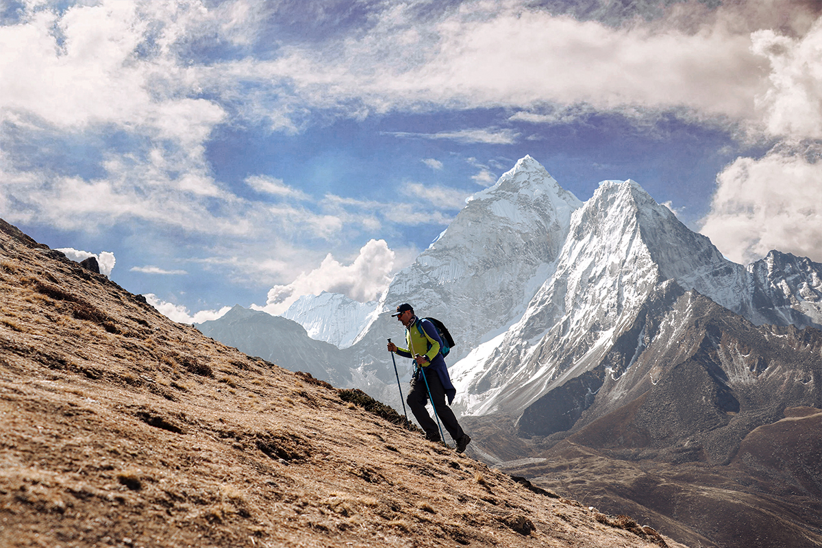 climbing the ascents to dingboche 