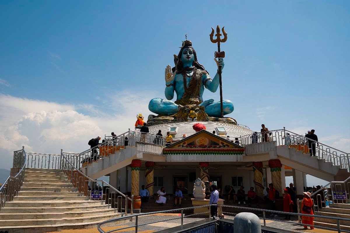 Pumdikot Shiva Statue